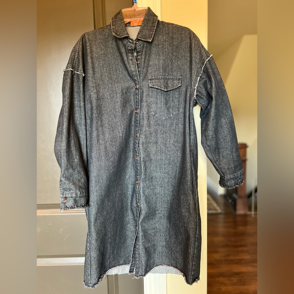 🖤🖤 POL Black Denim Shirtdress with Frayed Details Raw Hem